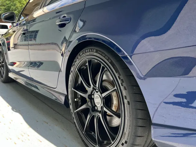 Audi S3 - фото 3