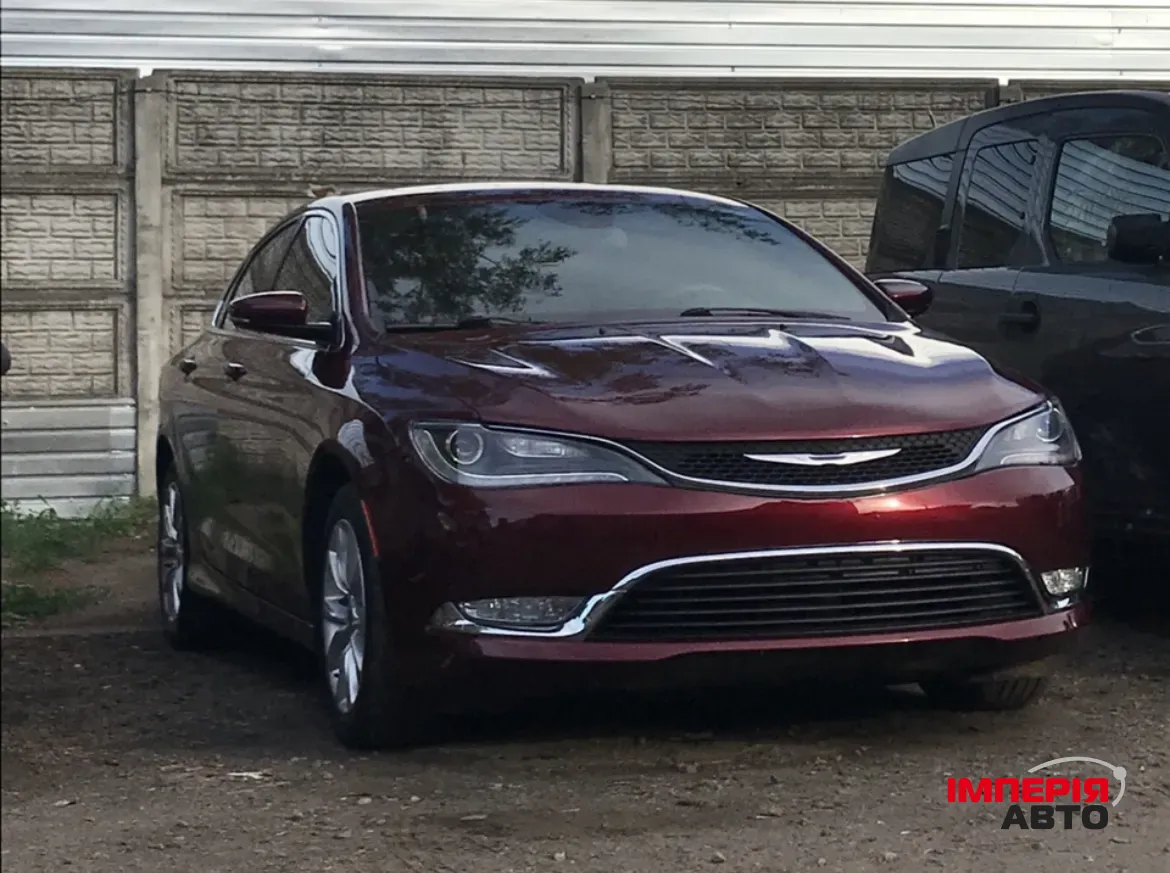 Chrysler 200 - фото 1