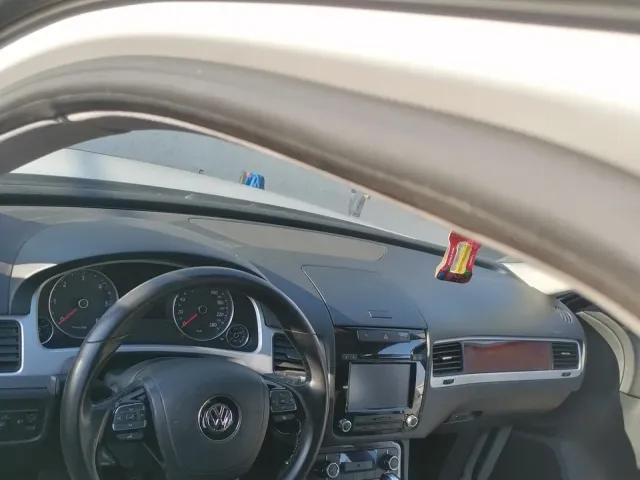 Volkswagen Touareg - фото 3