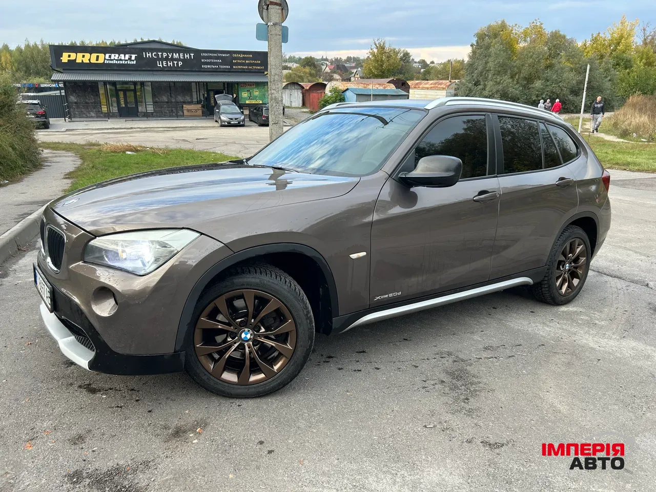 BMW X1 - фото 1