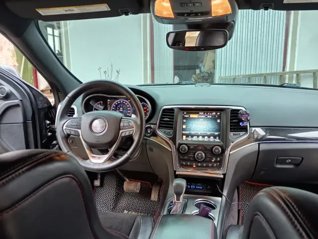 Jeep Grand Cherokee - фото 5