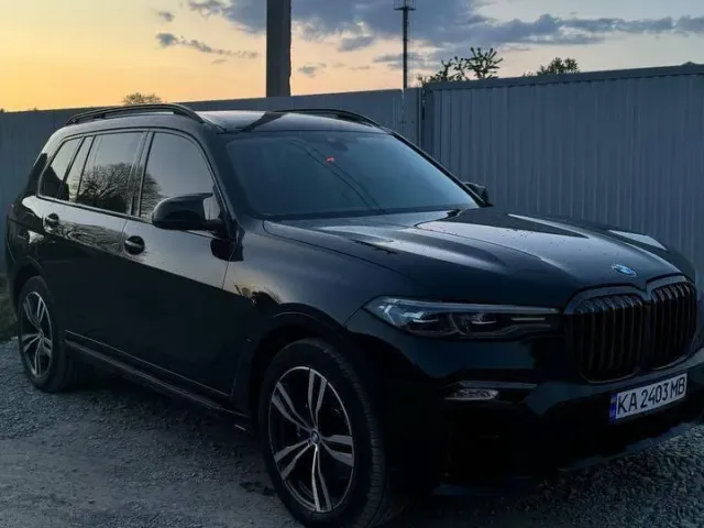BMW X7 - фото 2