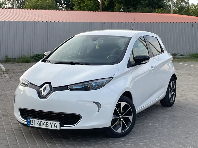 Renault ZOE - фото 1