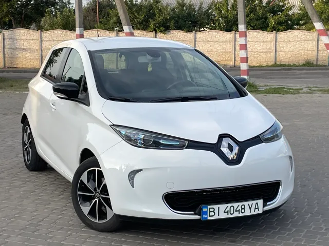 Renault ZOE - фото 2