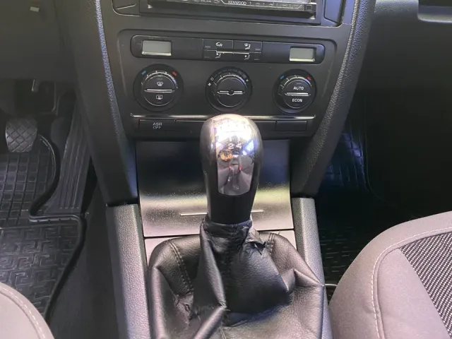 Skoda Octavia - фото 5