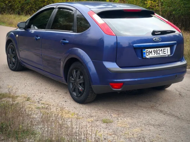 Ford Focus - фото 5