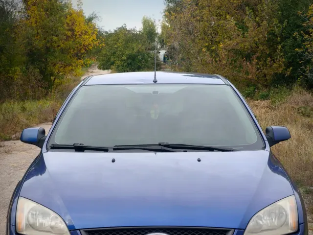 Ford Focus - фото 2
