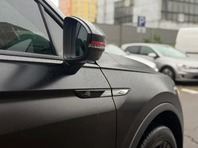 Volkswagen Tiguan - фото 4