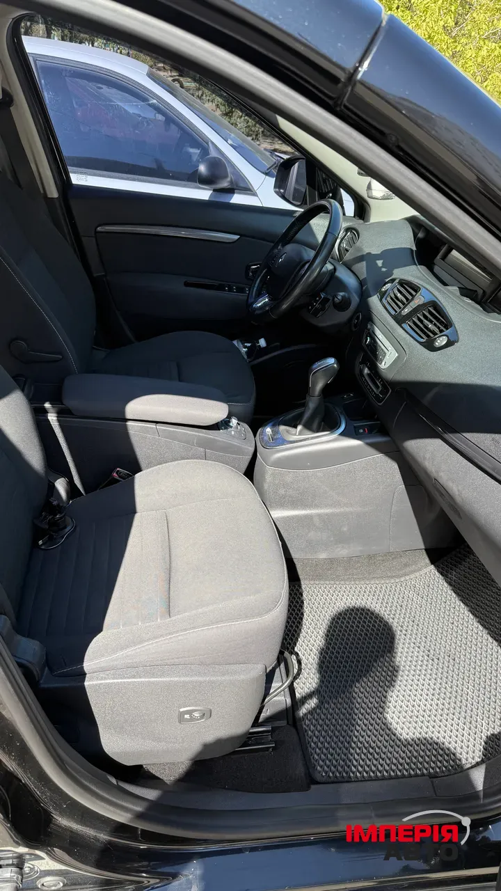 Renault Scenic - фото 3
