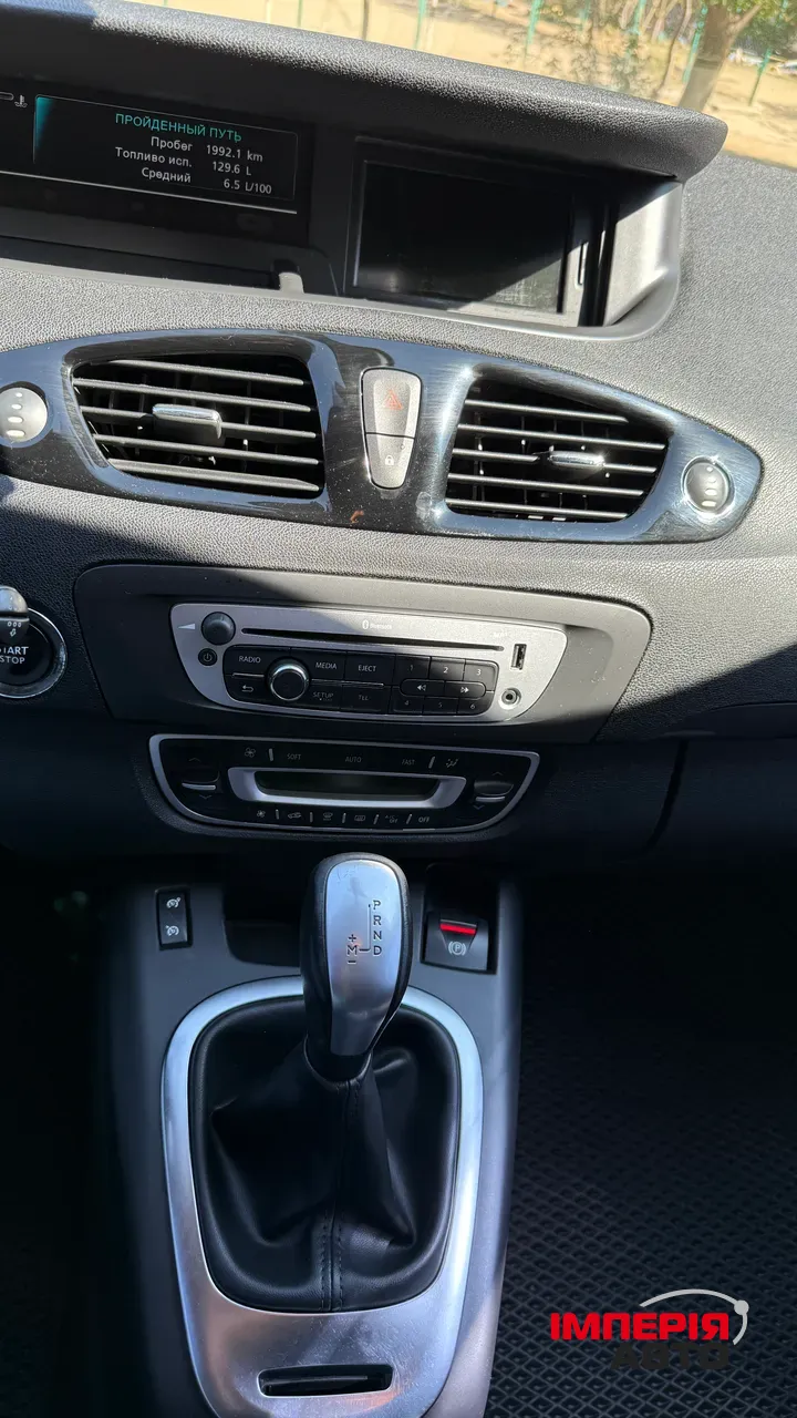Renault Scenic - фото 4