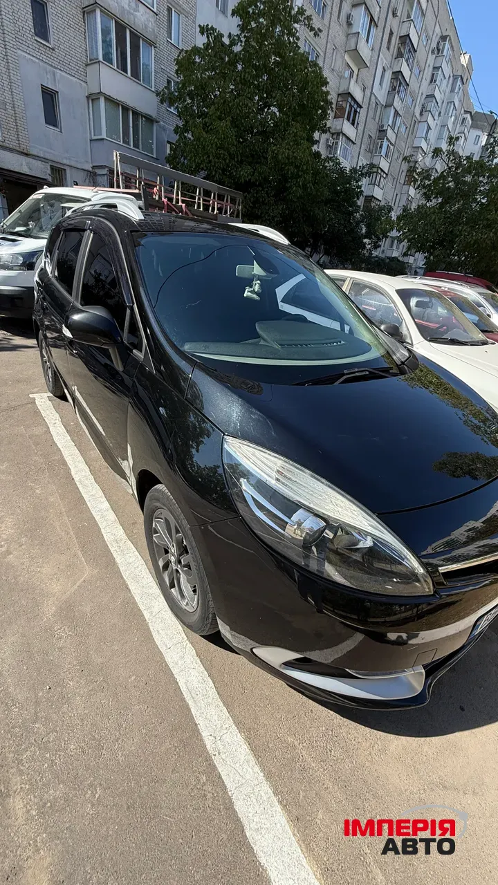 Renault Scenic - фото 19