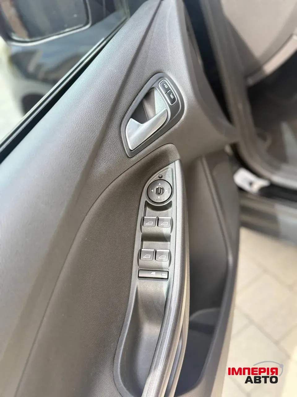 Ford Focus - фото 19