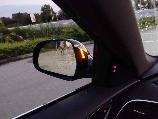 Audi Q3 - фото 4