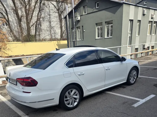 Volkswagen Passat - фото 2
