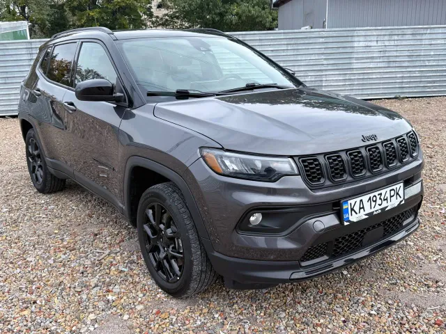 Jeep Compass - фото 2