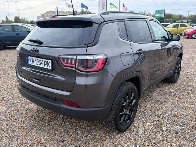 Jeep Compass - фото 4