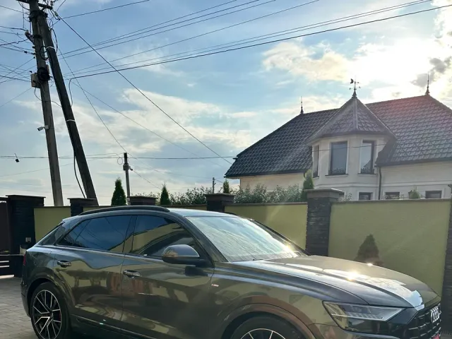 Audi Q8 - фото 4