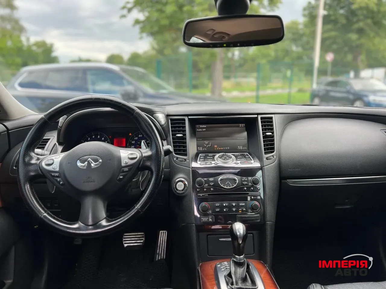 Infiniti FX - фото 7