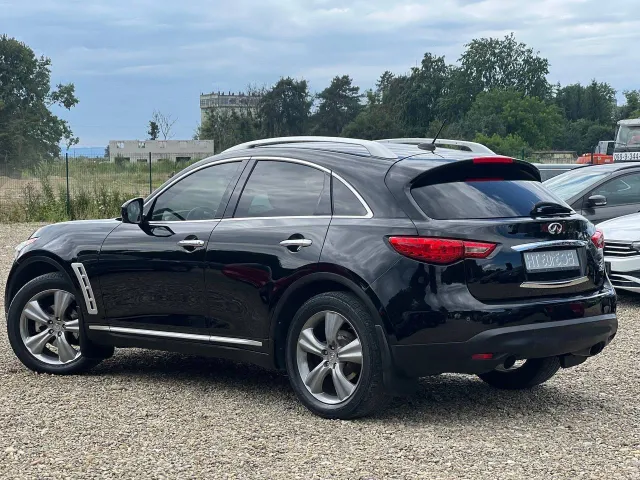 Infiniti FX - фото 4