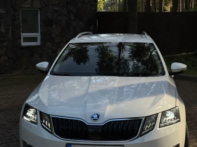 Skoda Octavia - фото 2