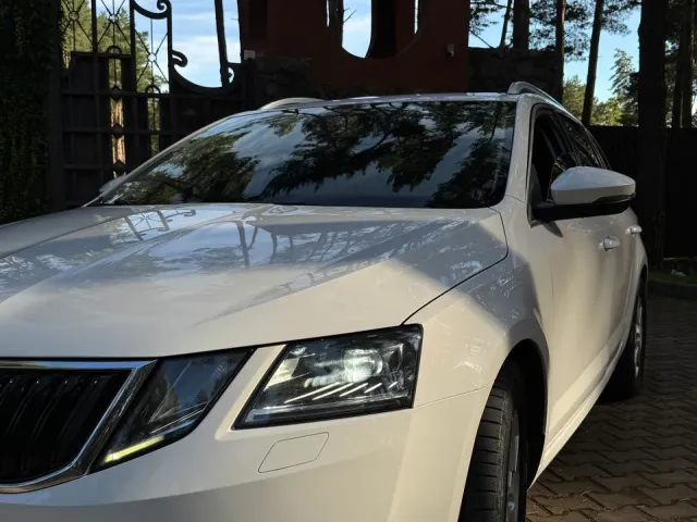 Skoda Octavia - фото 1