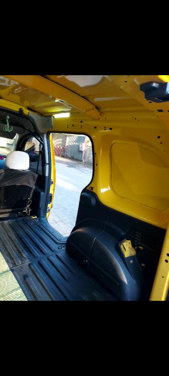 Renault Kangoo - фото 1