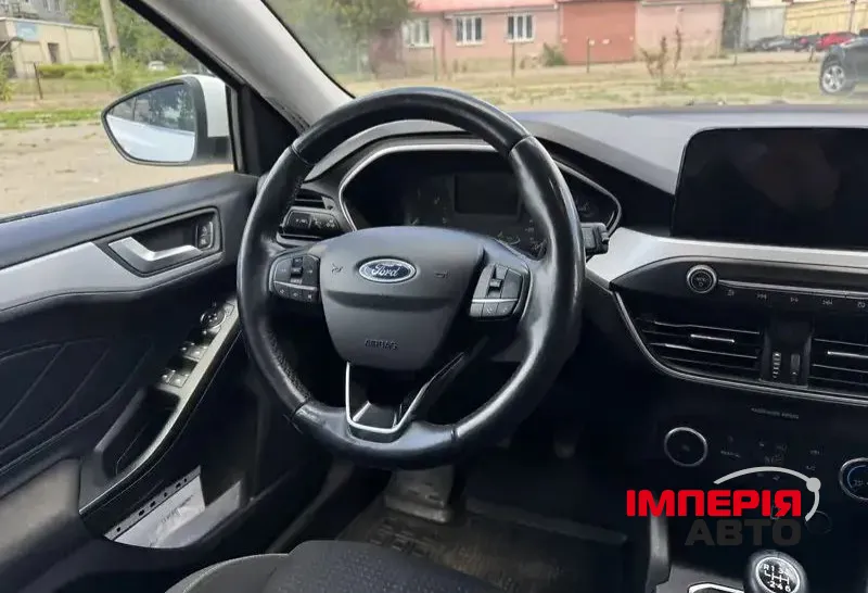 Ford Focus - фото 3