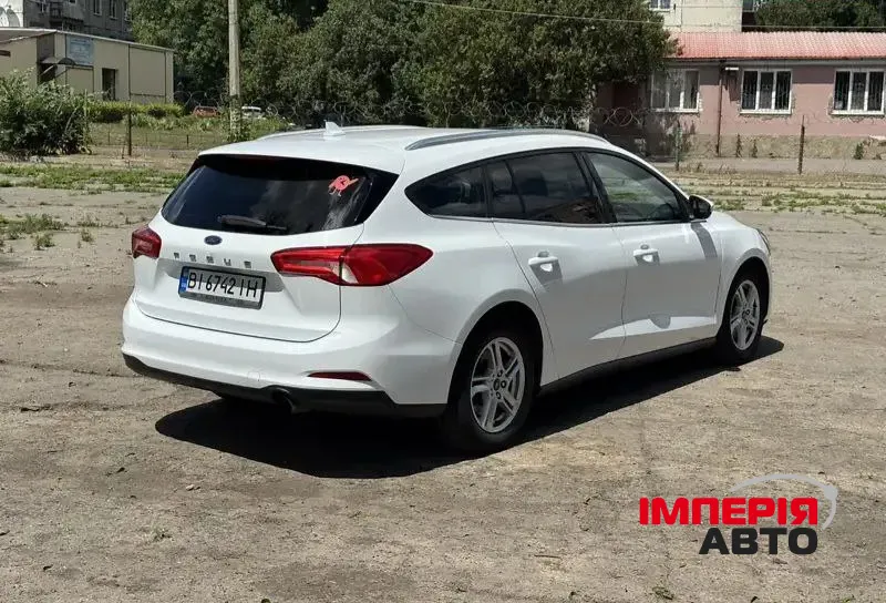 Ford Focus - фото 4