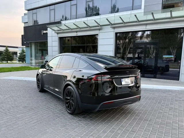 Tesla Model X - фото 2