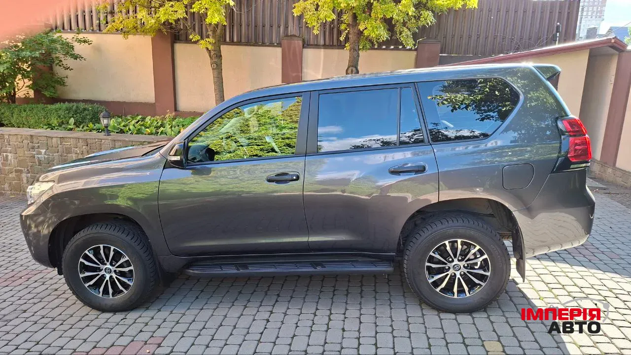 Toyota Land Cruiser Prado - фото 9