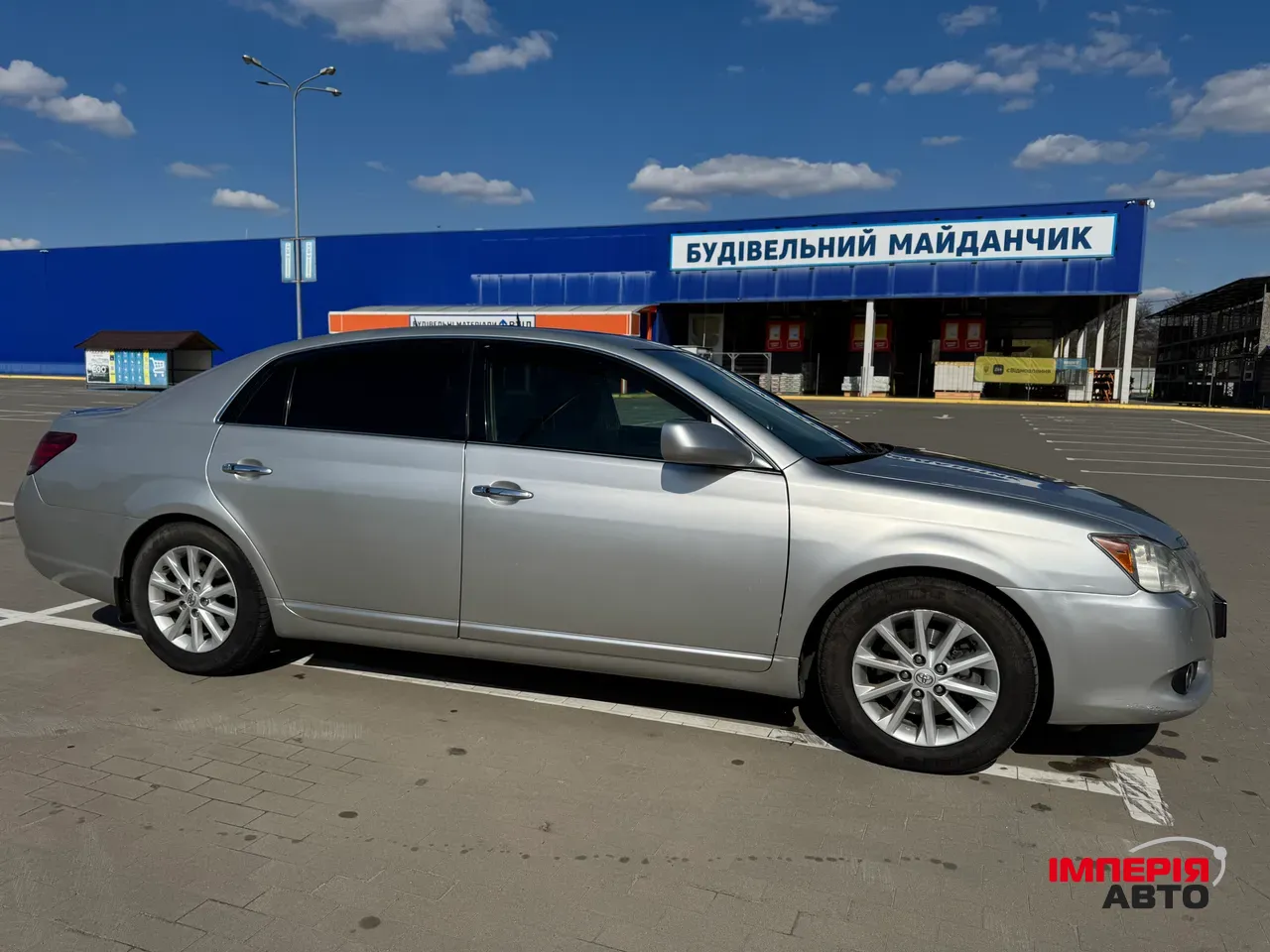 Toyota Avalon - фото 2