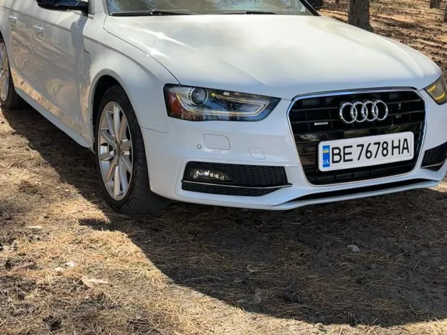 Audi A4 - фото 4