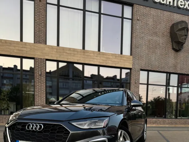 Audi A4 - фото 2