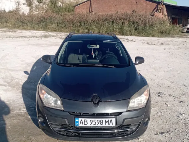 Renault Megane - фото 1
