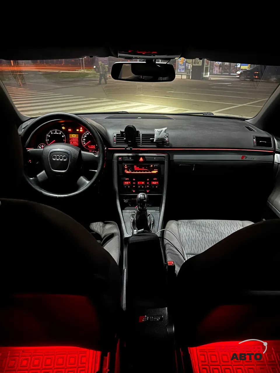 Audi A4 - фото 12