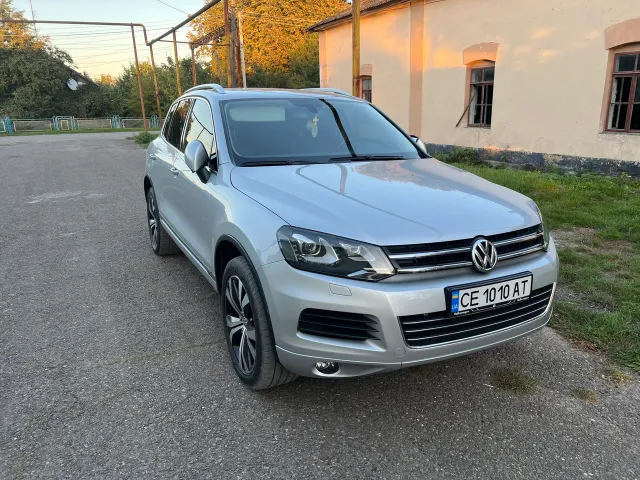 Volkswagen Touareg - фото 1