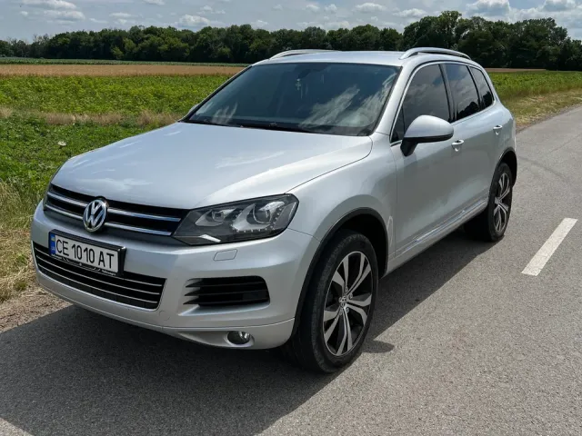 Volkswagen Touareg - фото 2