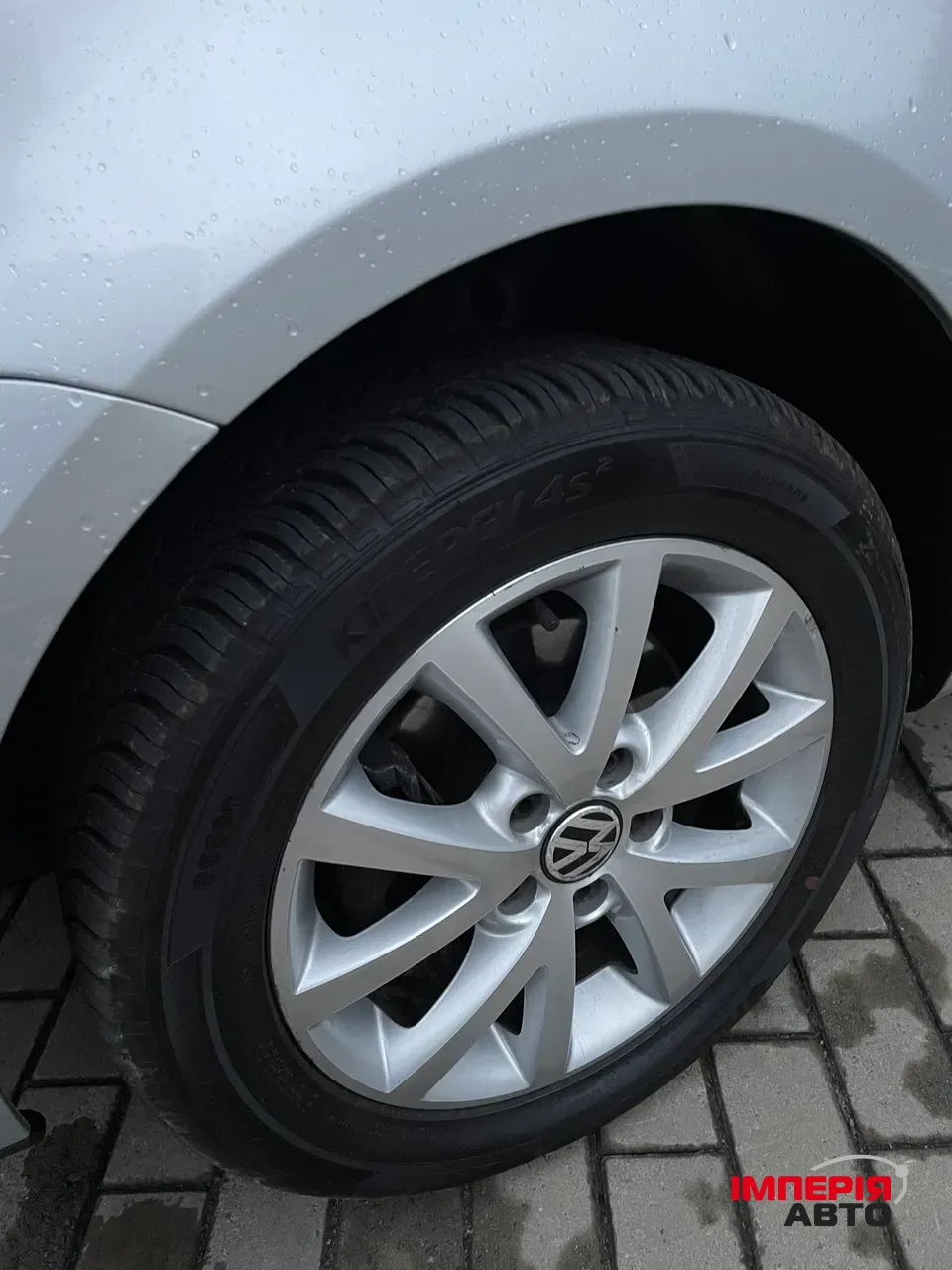 Volkswagen Touran - фото 5