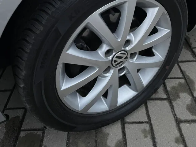 Volkswagen Touran - фото 5