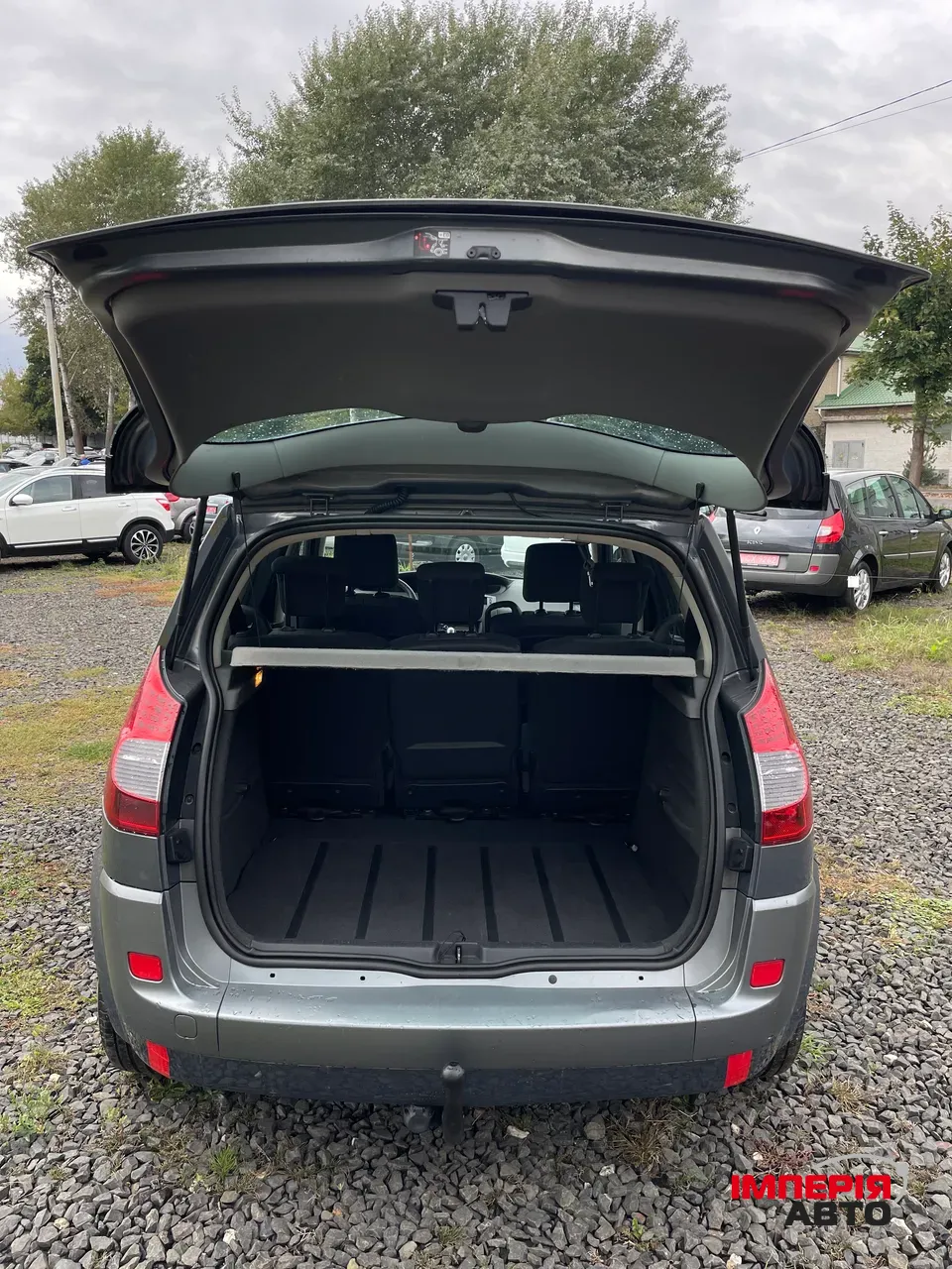 Renault Scenic - фото 18