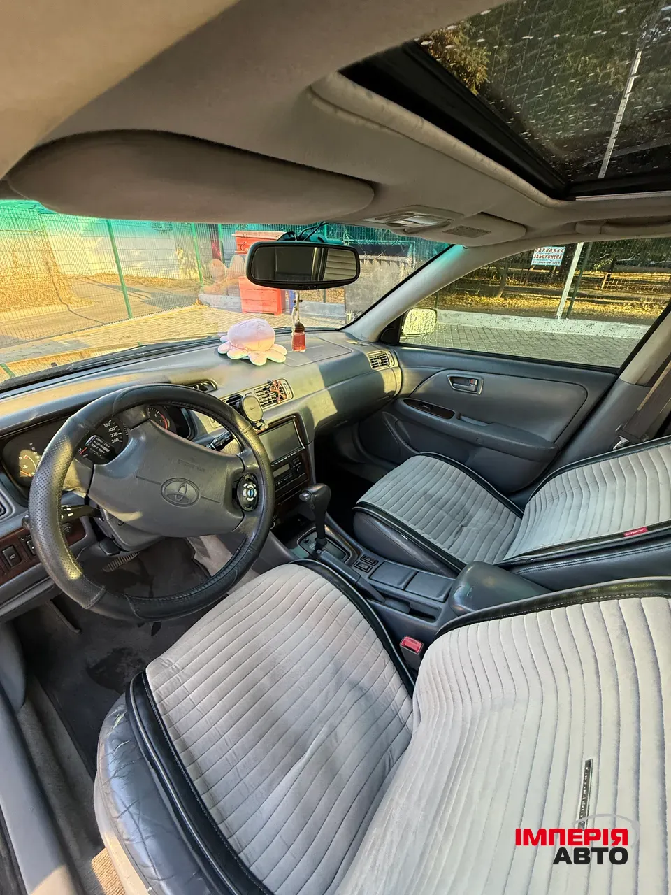 Toyota Camry - фото 2