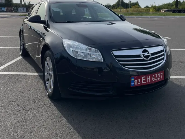 Opel Insignia - фото 1