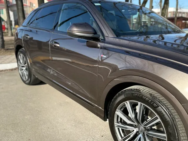 Audi Q8 - фото 3