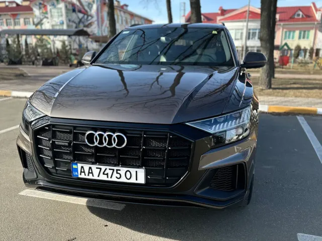 Audi Q8 - фото 1
