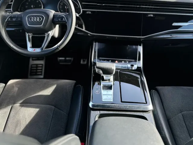 Audi Q8 - фото 4
