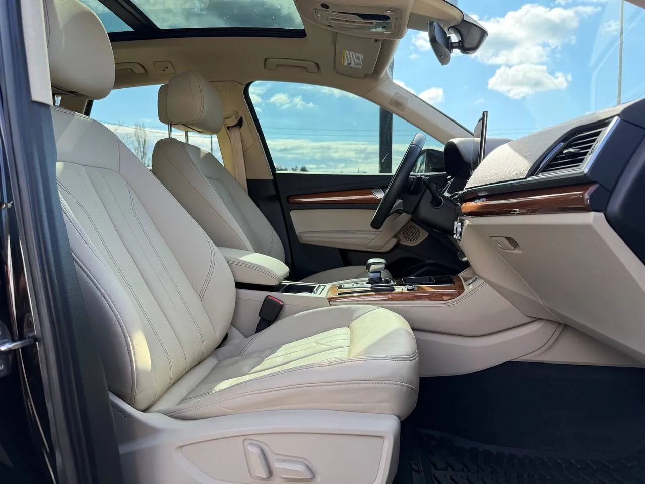 Audi Q5 - фото 32