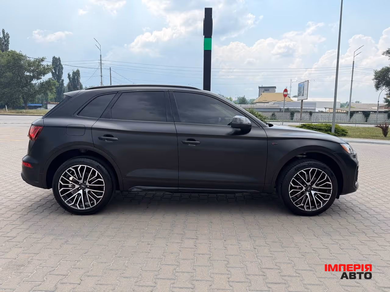 Audi Q5 - фото 11
