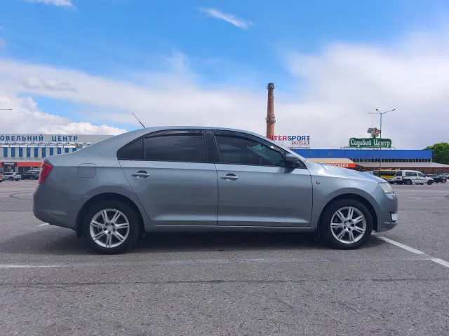 Skoda Rapid - фото 2