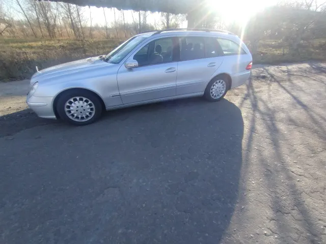 Mercedes-Benz E-Класс - фото 3