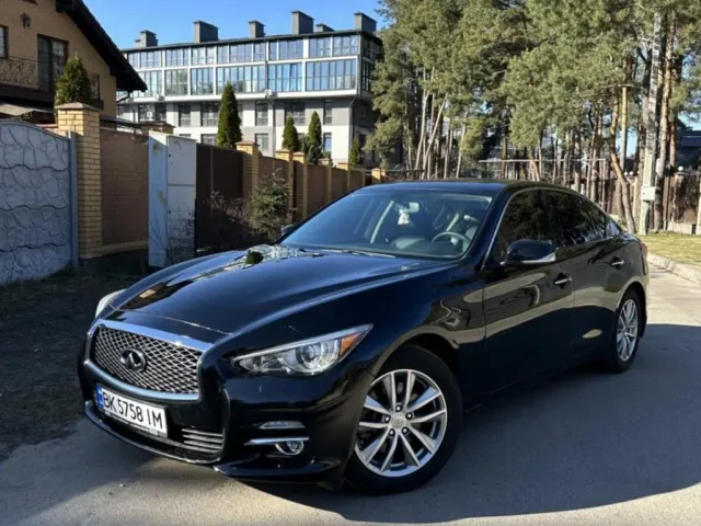 Infiniti Q50 - фото 1